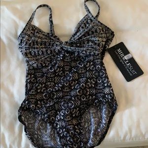 NWT Miracle Suit size 10